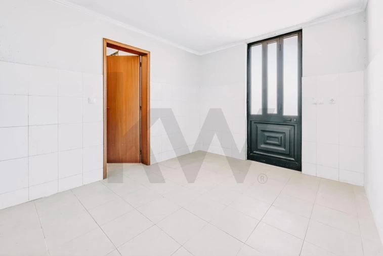 Moradia T3 para Venda em Santo Antonio Foto 6