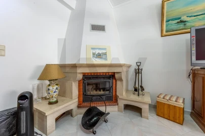 Apartamento T3 para Venda em Ramada e Caneças