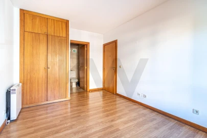 Apartamento T4 para Venda em Aldoar, Foz do Douro e Nevogilde