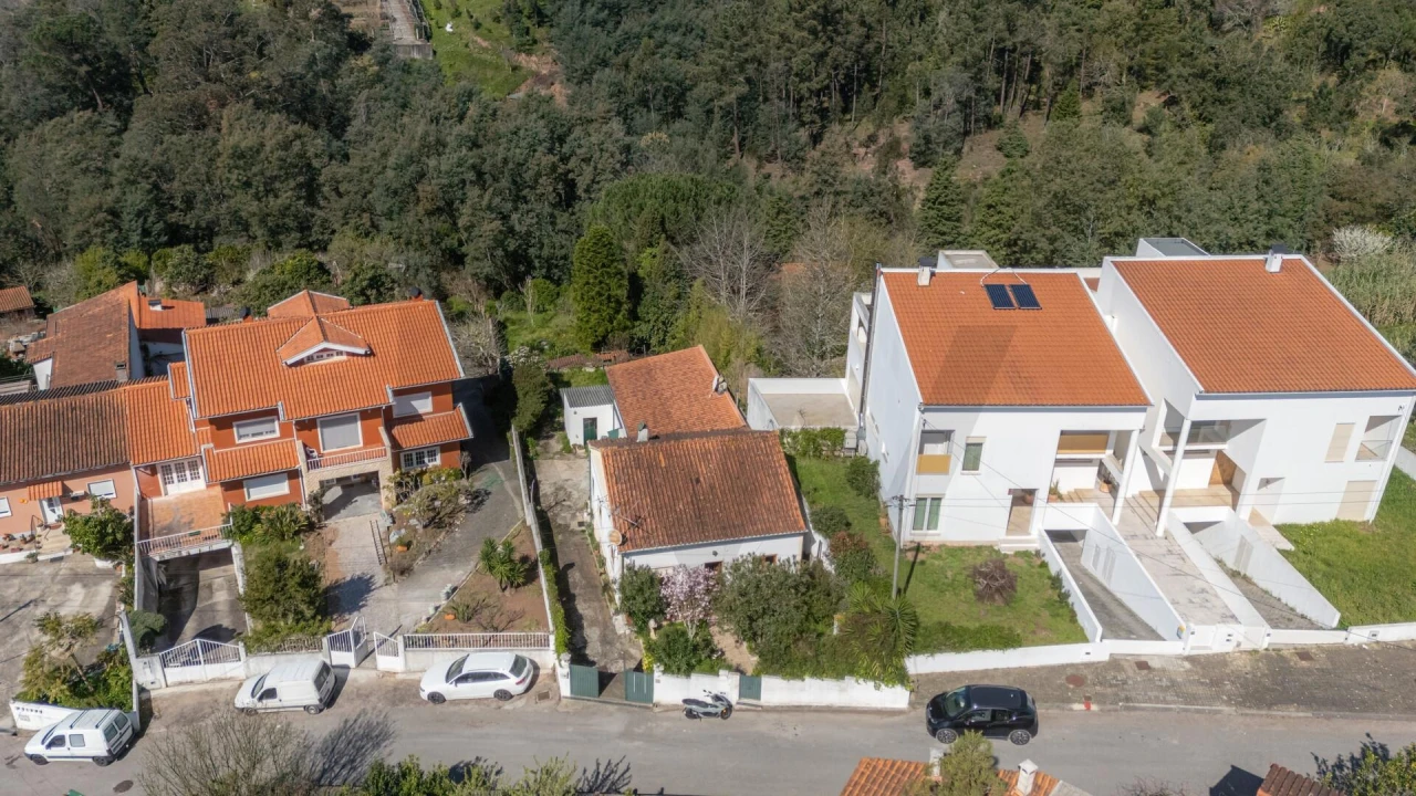 Moradia T5 para Venda em Santo Antonio dos Olivais Foto 21