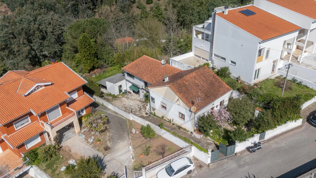 Moradia T5 para Venda em Santo Antonio dos Olivais Foto 22