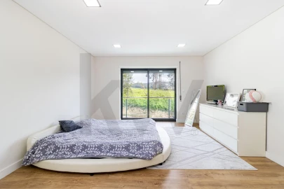 Moradia T4 para Venda em O. Azeméis, Riba-Ul, Ul, Macinhata Seixa, Madail