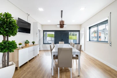 Moradia T4 para Venda em O. Azeméis, Riba-Ul, Ul, Macinhata Seixa, Madail