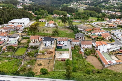 Moradia T4 para Venda em O. Azeméis, Riba-Ul, Ul, Macinhata Seixa, Madail