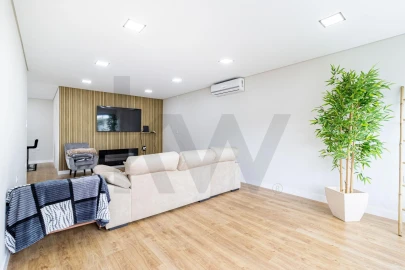 Moradia T4 para Venda em O. Azeméis, Riba-Ul, Ul, Macinhata Seixa, Madail