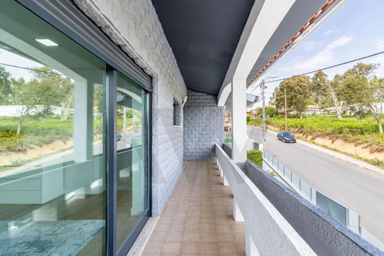 Moradia T4 para Venda em O. Azeméis, Riba-Ul, Ul, Macinhata Seixa, Madail Foto 31