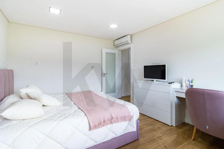 Moradia T4 para Venda em O. Azeméis, Riba-Ul, Ul, Macinhata Seixa, Madail Foto 23