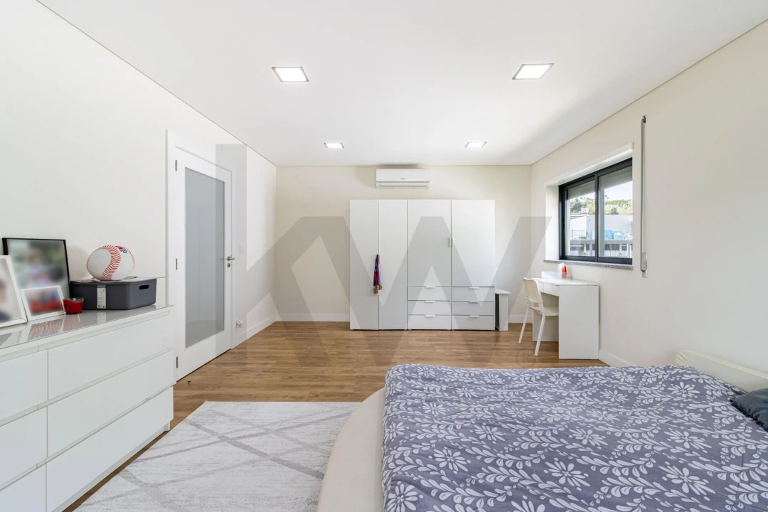 Moradia T4 para Venda em O. Azeméis, Riba-Ul, Ul, Macinhata Seixa, Madail Foto 17