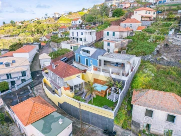 Moradia T3 para Venda em Estreito da Calheta