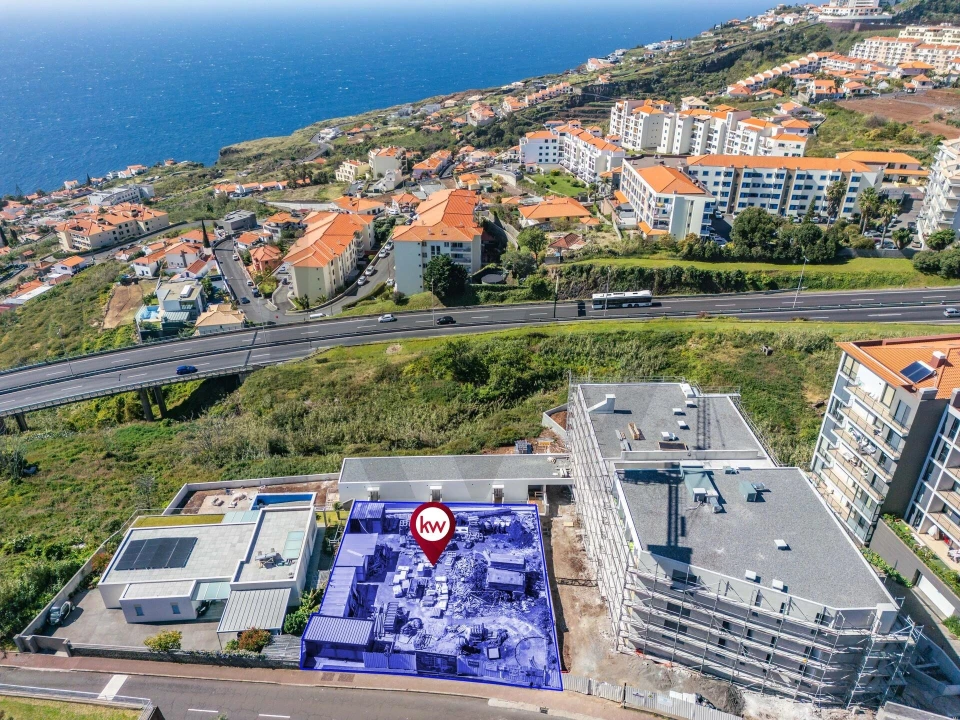 Terreno para Venda em Caniço Foto 10