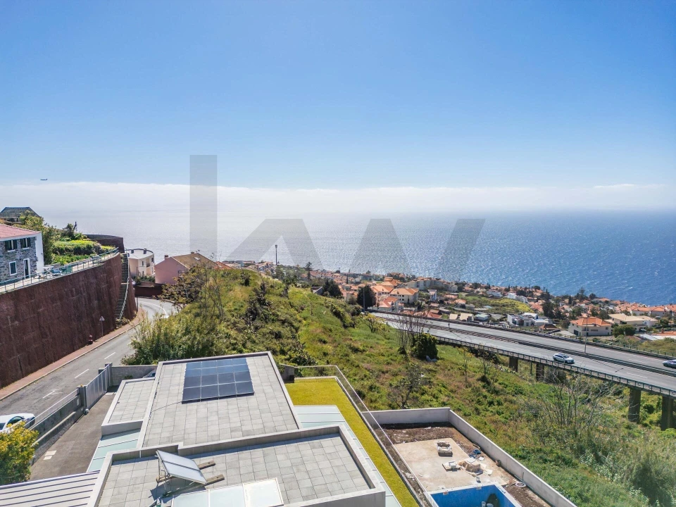 Terreno para Venda em Caniço Foto 13