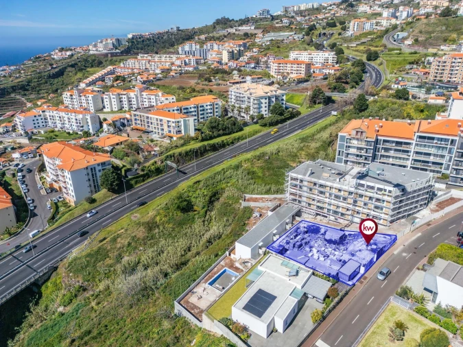 Terreno para Venda em Caniço Foto 9