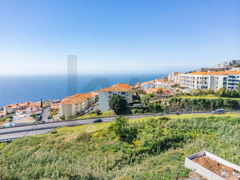 Terreno para Venda em Caniço Foto 23