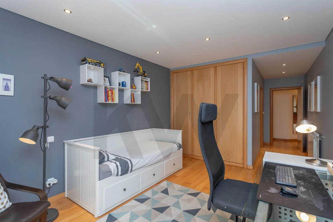 Apartamento T4 para Venda em Alcabideche Foto 11