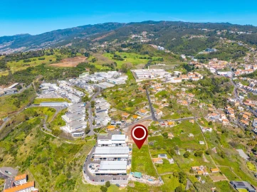 Terreno para Venda em Caniço