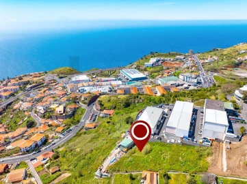 Terreno para Venda em Caniço