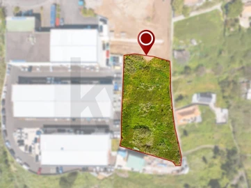 Terreno para Venda em Caniço