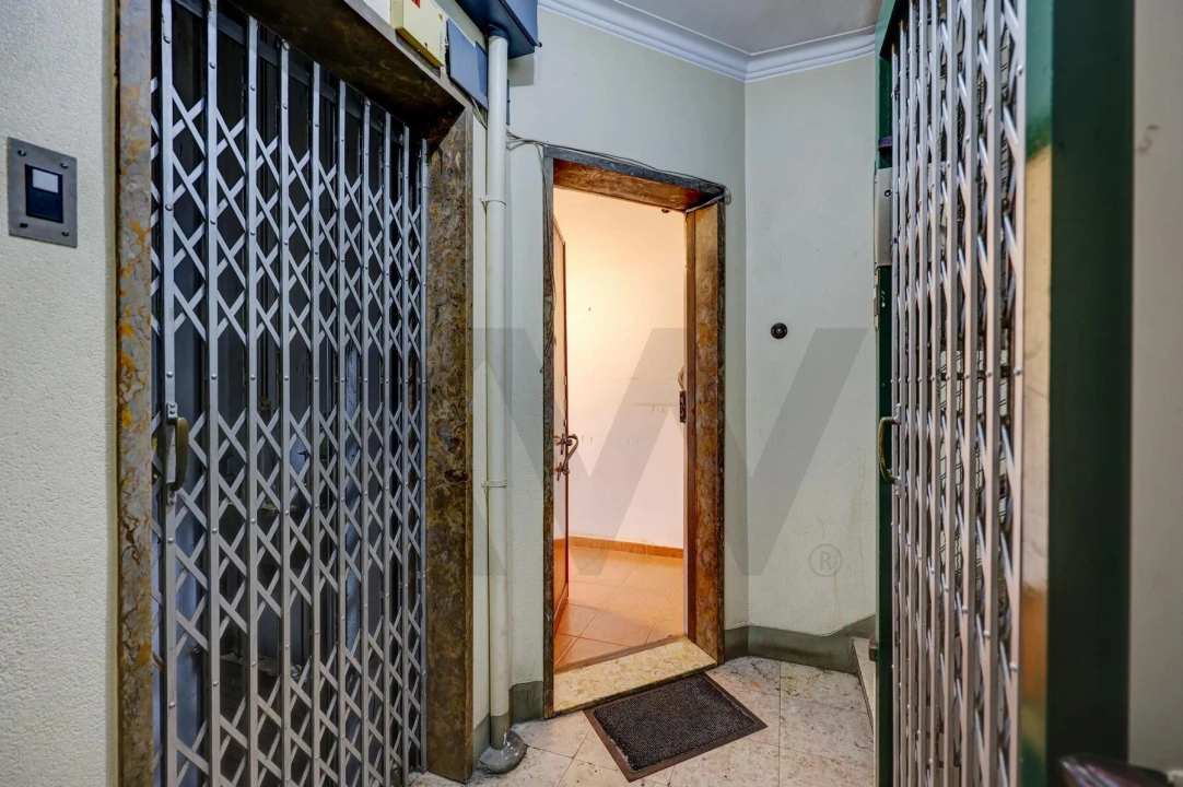 Apartamento T2 para Venda em Arroios Foto 36