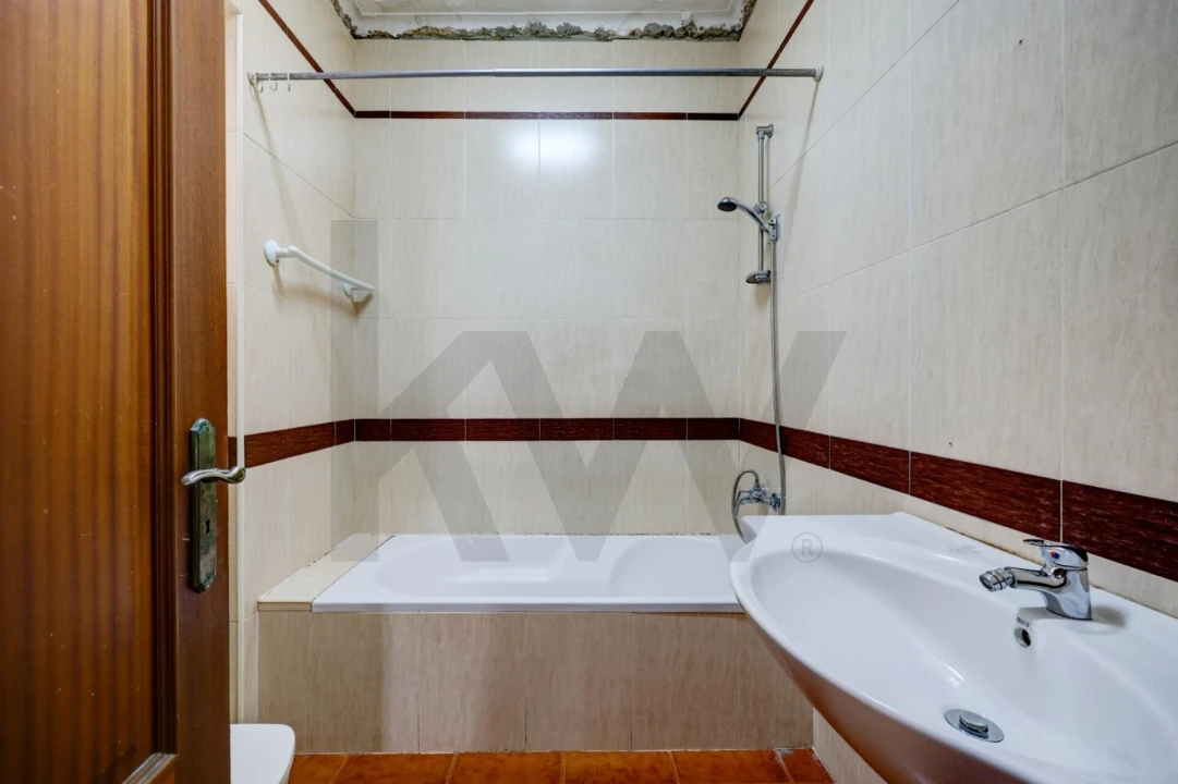Apartamento T2 para Venda em Arroios Foto 29