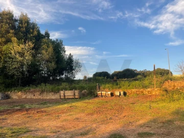 Terreno para Venda em São João da Madeira