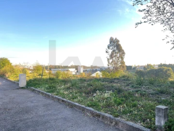 Terreno para Venda em São João da Madeira