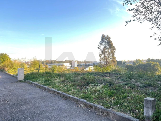 Terreno para Venda em São João da Madeira Foto 6