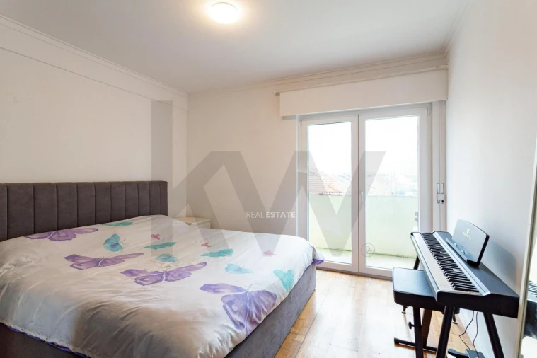 Apartamento T1 para Venda em Costa da Caparica Foto 9