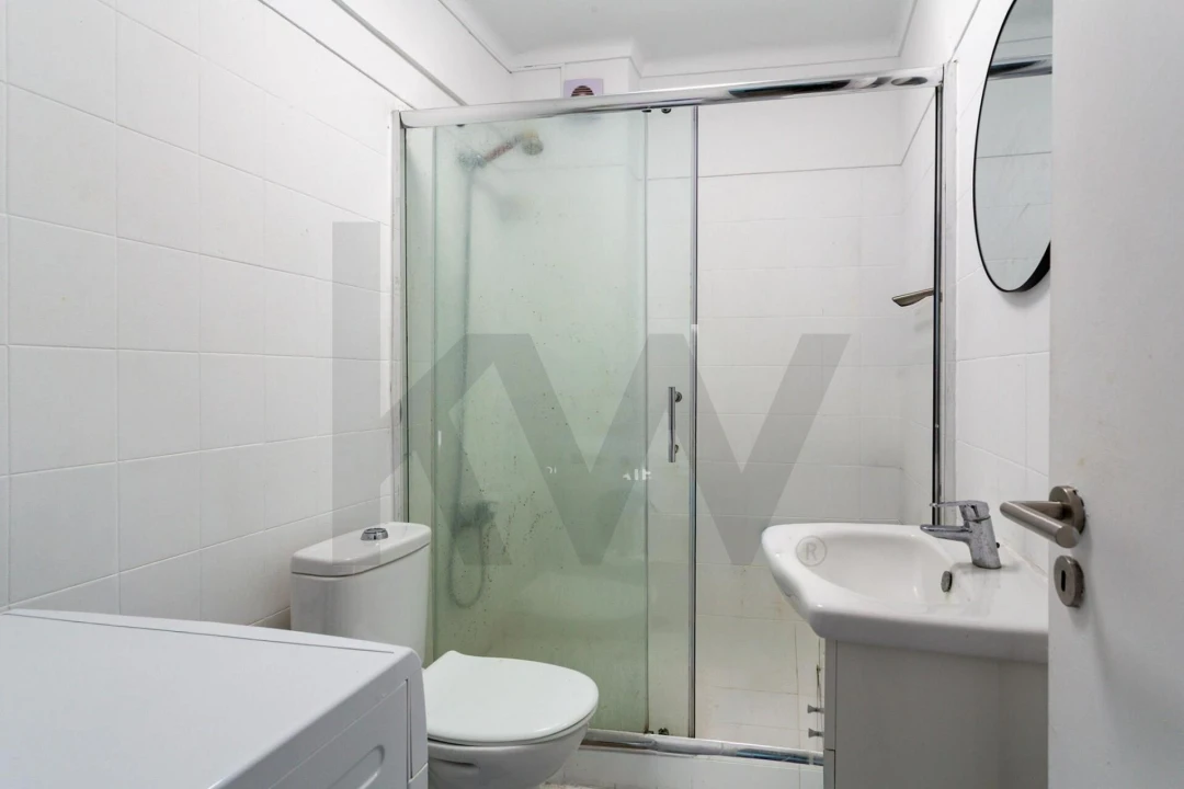 Apartamento T1 para Venda em Costa da Caparica Foto 8