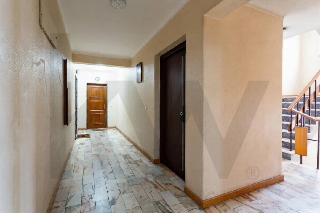 Apartamento T1 para Venda em Costa da Caparica Foto 3