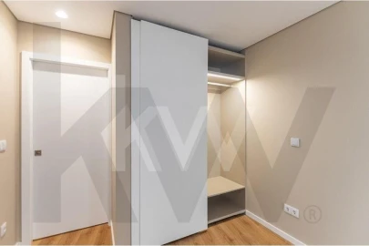 Apartamento T2 para Arrendamento em Cedofeita, Santo Ildefonso, Sé, Miragaia, São Nicolau e Vitória