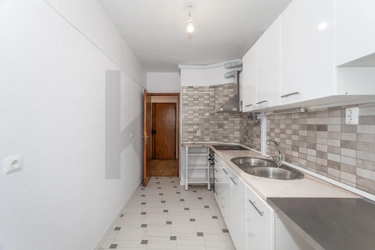 Apartamento T1 para Venda em Costa da Caparica Foto 34