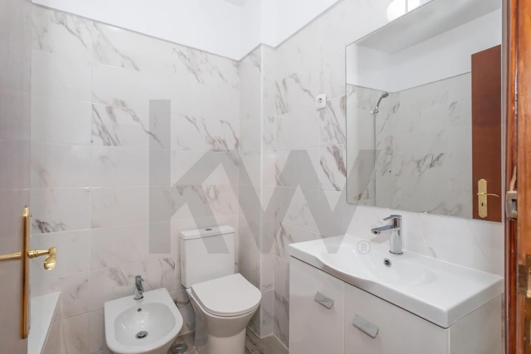 Apartamento T1 para Venda em Costa da Caparica Foto 6