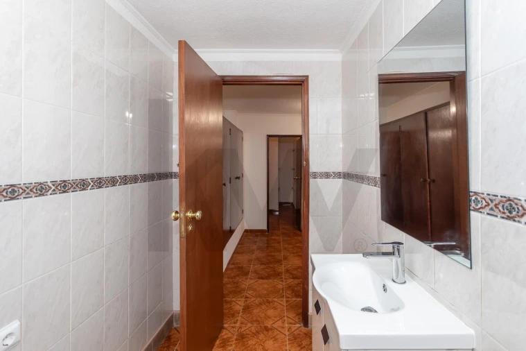 Apartamento T1 para Venda em Costa da Caparica Foto 26