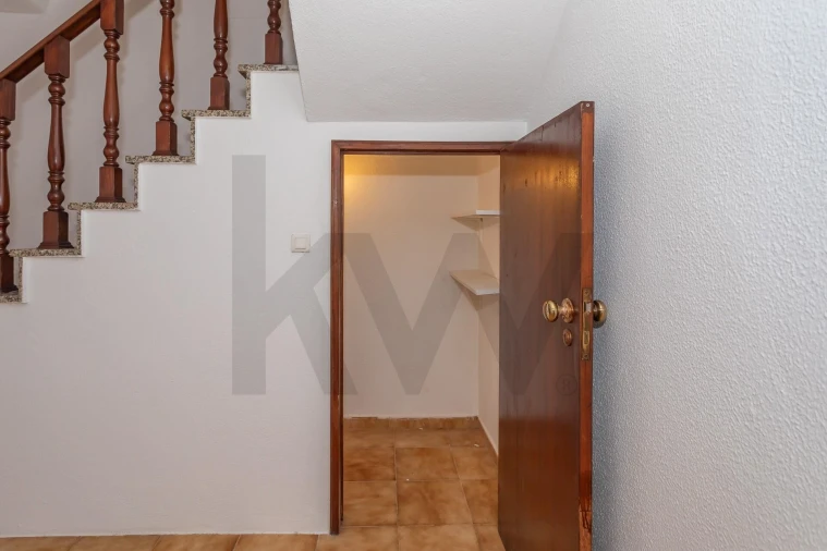 Apartamento T1 para Venda em Costa da Caparica Foto 14