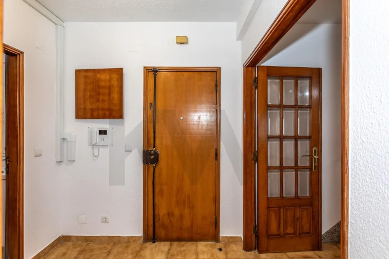 Apartamento T1 para Venda em Costa da Caparica Foto 5
