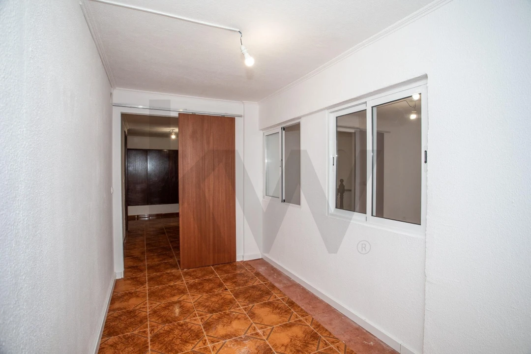 Apartamento T1 para Venda em Costa da Caparica Foto 23