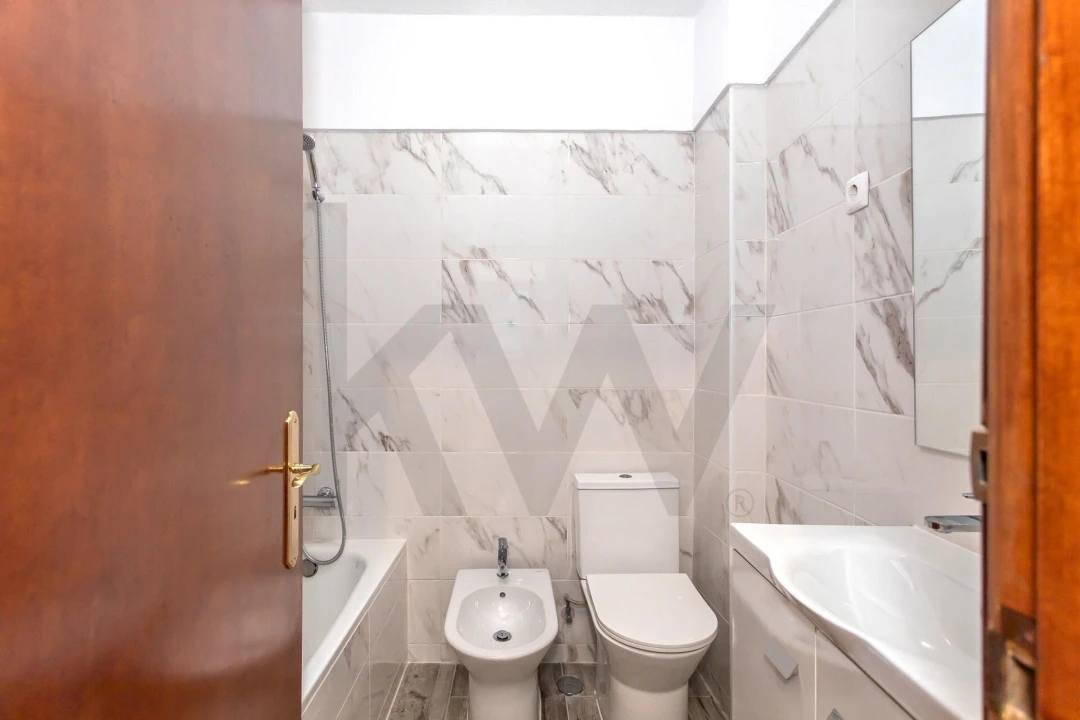 Apartamento T1 para Venda em Costa da Caparica Foto 39