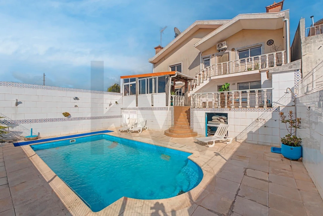 Moradia T3 para Venda em Bougado (São Martinho e Santiago) Foto 1