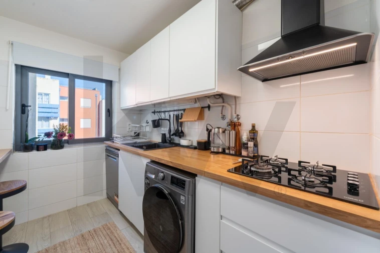 Apartamento T2 para Arrendamento em Caparica e Trafaria Foto 6