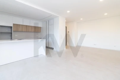 Apartamento T2 para Venda em Charneca de Caparica e Sobreda