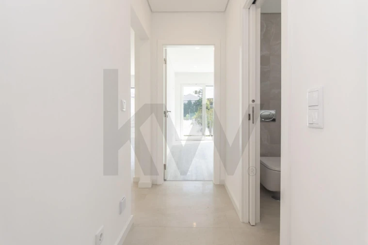 Apartamento T2 para Venda em Charneca de Caparica e Sobreda Foto 34