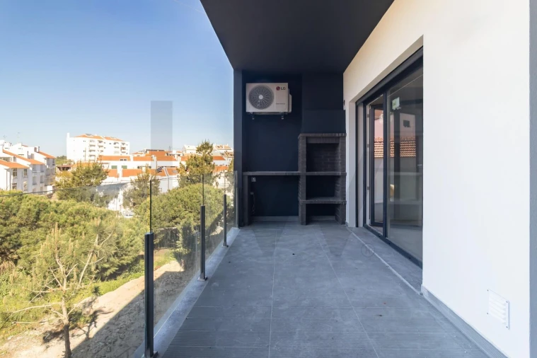 Apartamento T2 para Venda em Charneca de Caparica e Sobreda Foto 25
