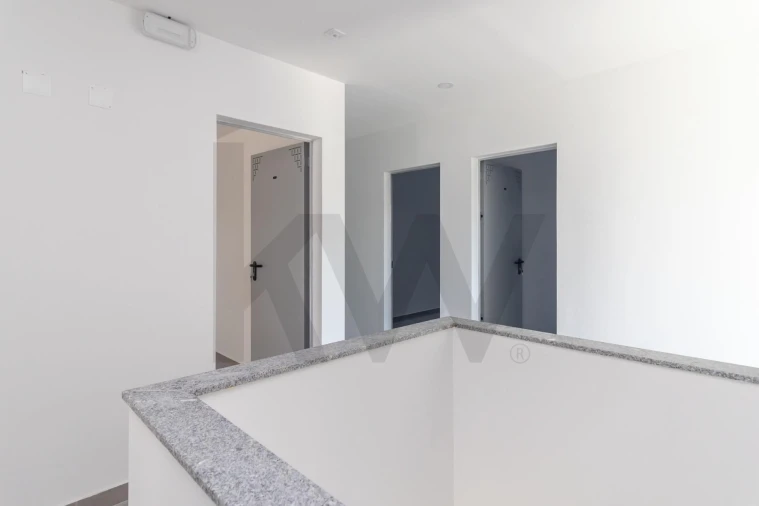 Apartamento T2 para Venda em Charneca de Caparica e Sobreda Foto 61