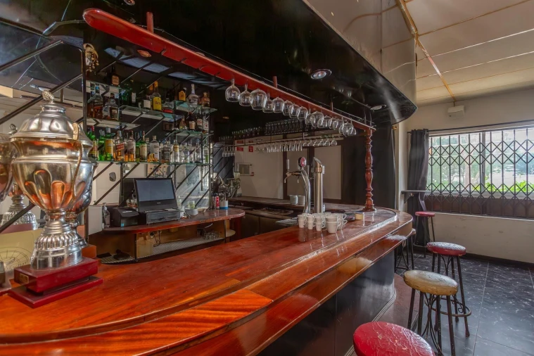 Loja para Arrendamento em Alcabideche Foto 12