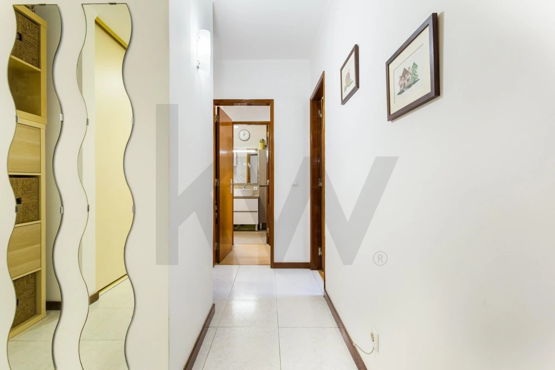 Apartamento T3 para Venda em Santo António dos Cavaleiros e Frielas Foto 11
