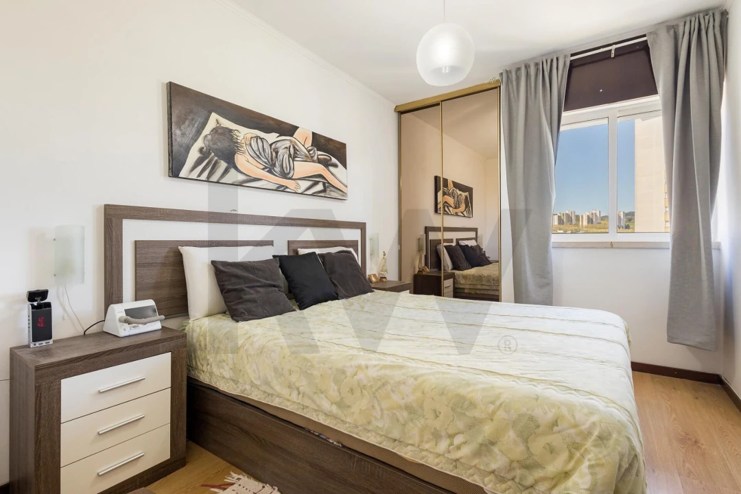 Apartamento T3 para Venda em Santo António dos Cavaleiros e Frielas Foto 13