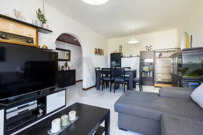 Apartamento T3 para Venda em Santo António dos Cavaleiros e Frielas
