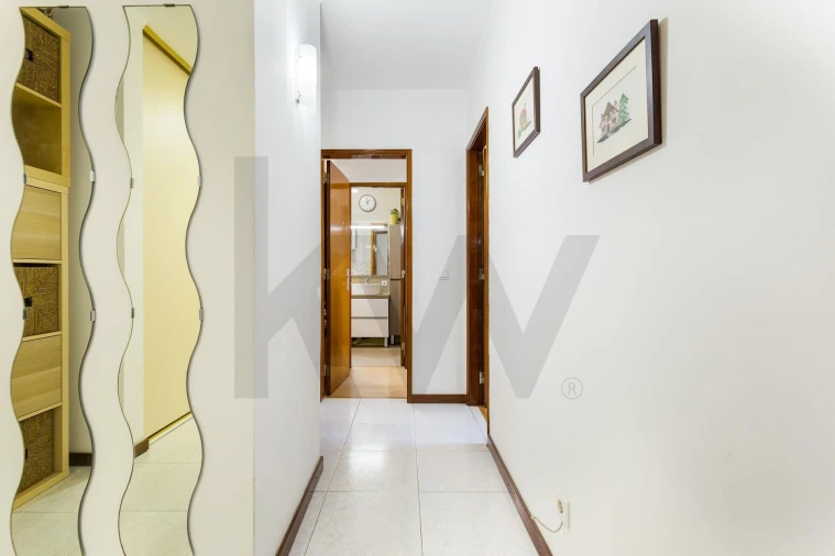 Apartamento T3 para Venda em Santo António dos Cavaleiros e Frielas Foto 11