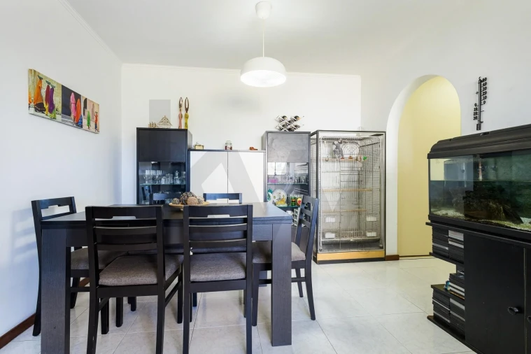 Apartamento T3 para Venda em Santo António dos Cavaleiros e Frielas Foto 9