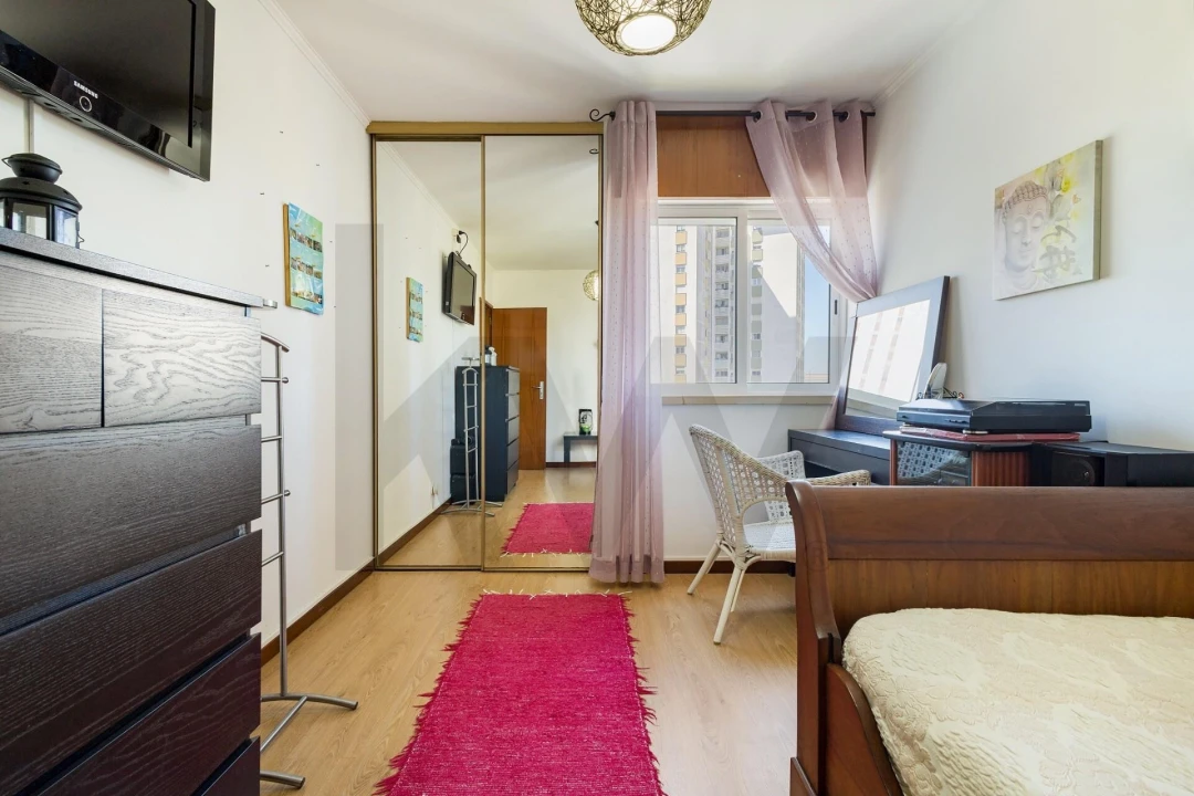 Apartamento T3 para Venda em Santo António dos Cavaleiros e Frielas Foto 17